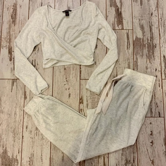 Victoria's Secret Other - Victoria's Secret Gray Cozy Pajama Set Joggers and Crop Top Size Medium